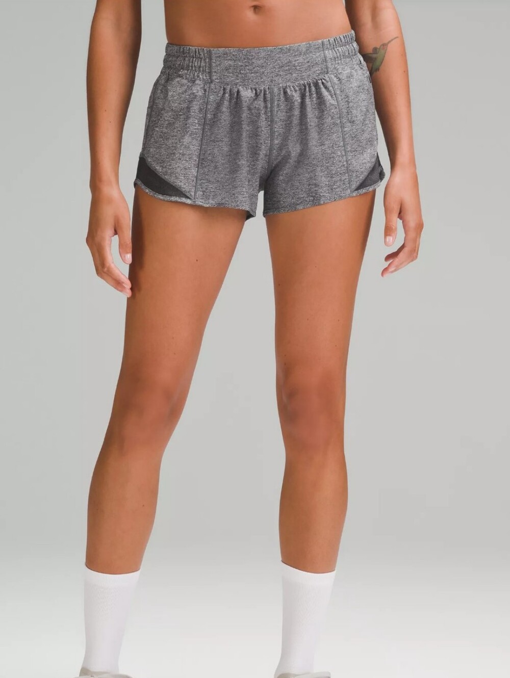 Lululemon Hotty Hot Low Rise Lined Short LW7ATLT Heather Gray Inseam 4" Size 4